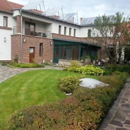 Crocus Gere Bor Hotel Wine Spa Villány - Medence/kert