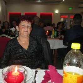 Holdfény Hotel, Forró - Vendéglátás