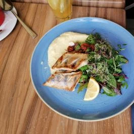 Vakvarjú Csónakház, Budapest - Étel/ital