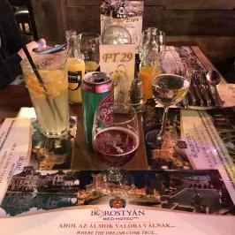 Beer & Wurst, Debrecen - Étel/ital