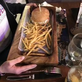 Beer & Wurst, Debrecen - Étel/ital