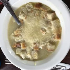 Family Kisvendéglő Gyula - Étel/ital