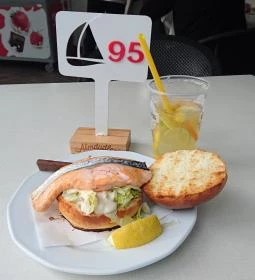 Marina Gyros & Hamburger