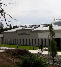 Pesterzsébeti Sós-jódos Gyógy- & Strandfürdő