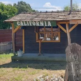 Henryx Western City, Császár - Egyéb