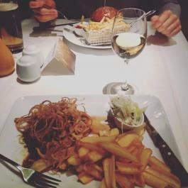 Menza Étterem & Kávézó Budapest - Étel/ital