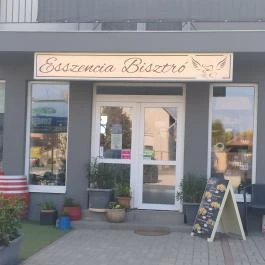 Esszencia Bisztró, Tárnok - Külső kép
