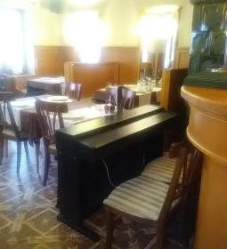 Holstein Pizzéria & Söröző