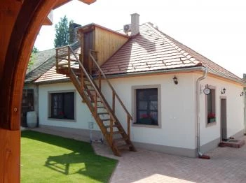 Tündérgyöngye Apartmanház Zirc