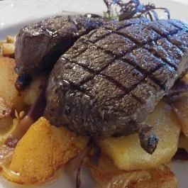 Szél Fiai Fogadó & Cellárium Nyúl - Étel/ital