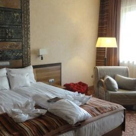 Mesés Shiraz Hotel Egerszalók - Szobák