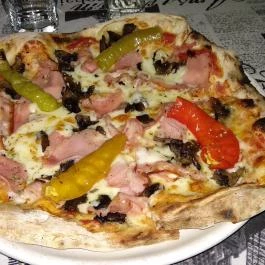 Lorenzo Pizzeria & Étterem Borsodnádasd - Étel/ital