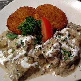 Puskás Söröző és Étterem, Sopron - Étel/ital