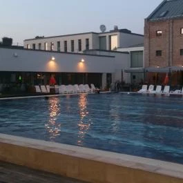 Hotel Castello & Thermal Spa, Siklós - Medence/kert