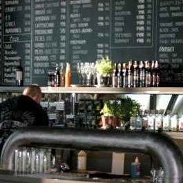 Jónás Kézműves Sörház - Bálna Budapest - Belső