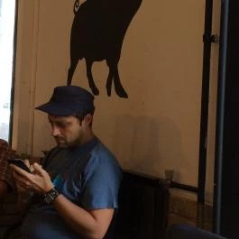 Neked Csak Dezső, Budapest - Egyéb