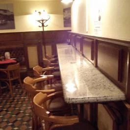 Pivohalle Sörvendéglő, Budapest - Belső