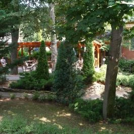 Hotel Villa Völgy, Eger - Medence/kert