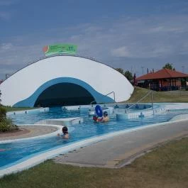 Hotel Aquarell Cegléd - Medence/kert