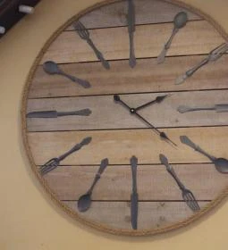 Éléskamra Vendéglő