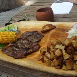 Excalibur Középkori Lovag Étterem Eger - Egyéb