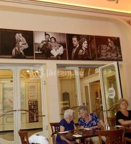 Teátrum Café & Bistro