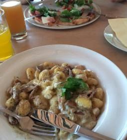 Gomba Cafe Étterem & Pizzéria