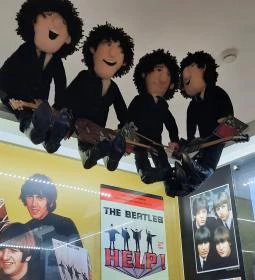 Egri Road Beatles Múzeum