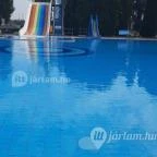 Forrás Hotel Komárom - Medence/kert