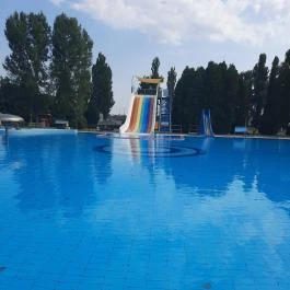 Forrás Hotel , Komárom - Medence/kert