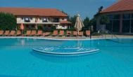 Aqua-Spa Konferencia és Wellness Hotel Cserkeszőlő - Medence/kert