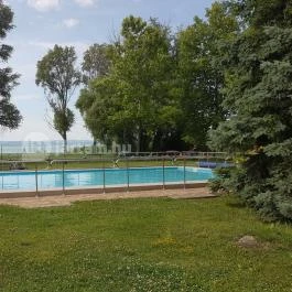 Hotel Három Hattyú Balatonföldvár - Medence/kert