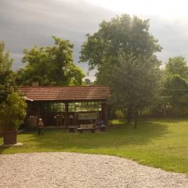 Bóbita Apartmanház Szilvásvárad - Medence/kert