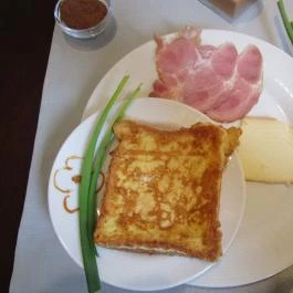 Adele Hotel Pécs - Vendéglátás