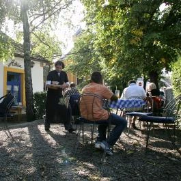 Adria Kávézó, Szentendre - Egyéb