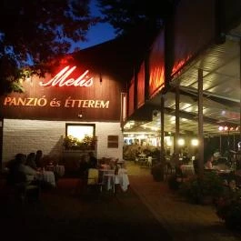 Melis Hotel étterme Balatonlelle - Külső kép