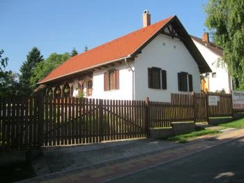 Kônig Vendégház Parádsasvár