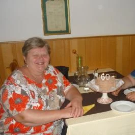 Zsuzsanna Hotel, Szeleste - Vendéglátás