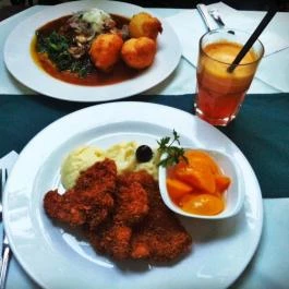 Remíz Kávéház & Söröző, Budapest - Étel/ital