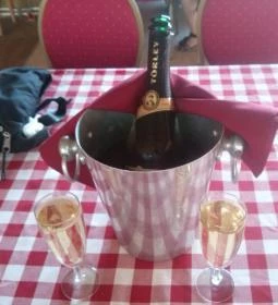 Fészek Vendéglő & Sörkert