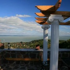 Egzotikus Kert Apartmanház Balatonalmádi - Környék