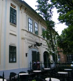 Százéves Cukrászda