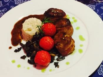 Ínyenc Kert Étterem & Kávéház Budapest