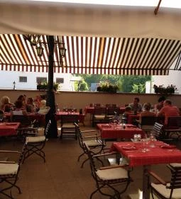 Kistücsök Étterem, Borpince & Vinotéka