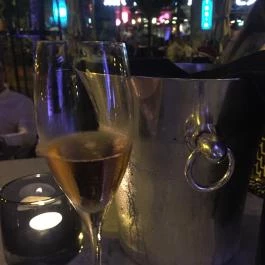 Kollázs, Budapest - Étel/ital