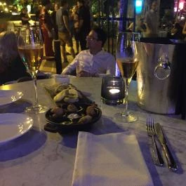 Kollázs, Budapest - Étel/ital