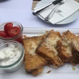 Villa Bagatelle, Budapest - Étel/ital