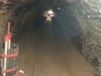 Borostyán Borszaküzlet és Borozó Tokaj Borostyán Borszaküzlet és Borozó Tokaj