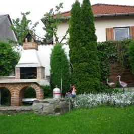 Sziget Vendégház Kőszeg - Medence/kert