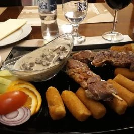 Play Pub House, Debrecen - Étel/ital